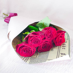 Букет из 5 красных роз (60-70 см)